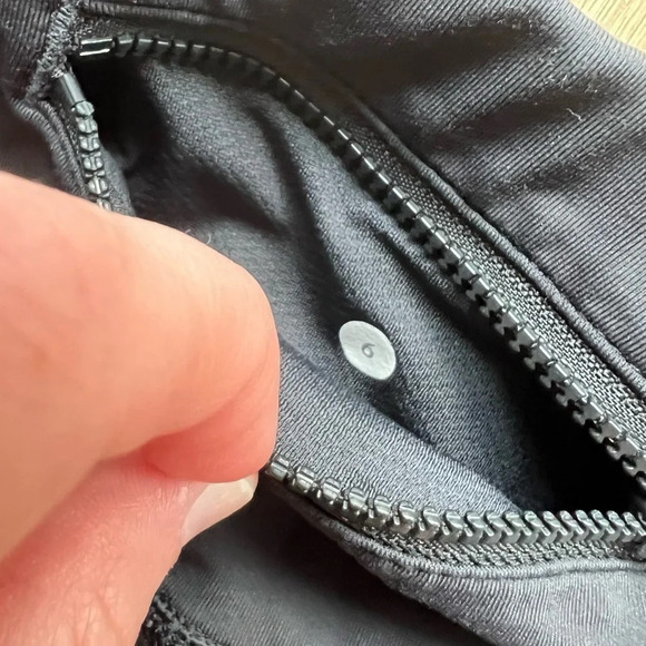 Lululemon Runday Crop Leggings - Picture 8 of 8